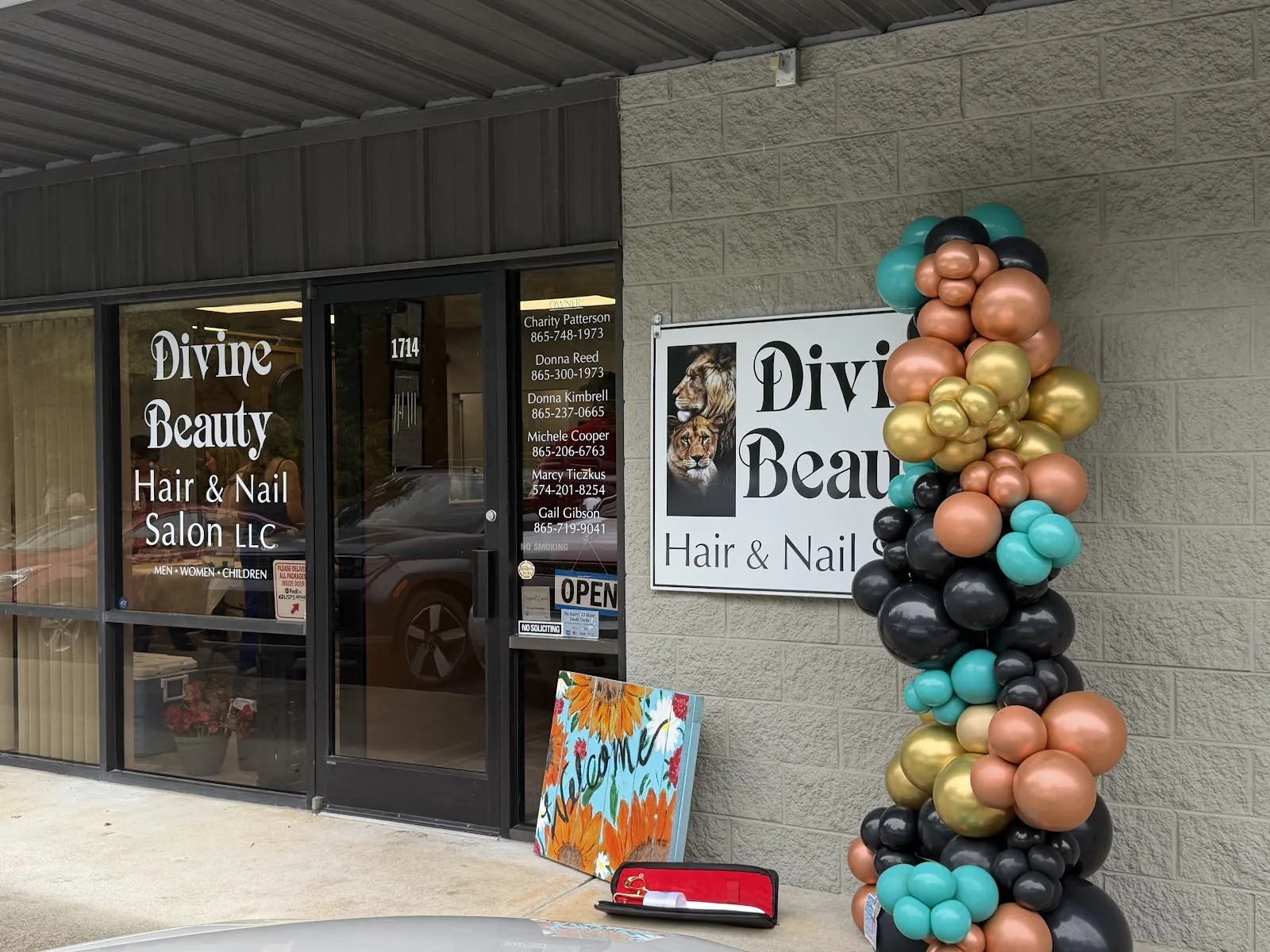 Divine Beauty Hair and Nail Salon storefront in Maryville, TN